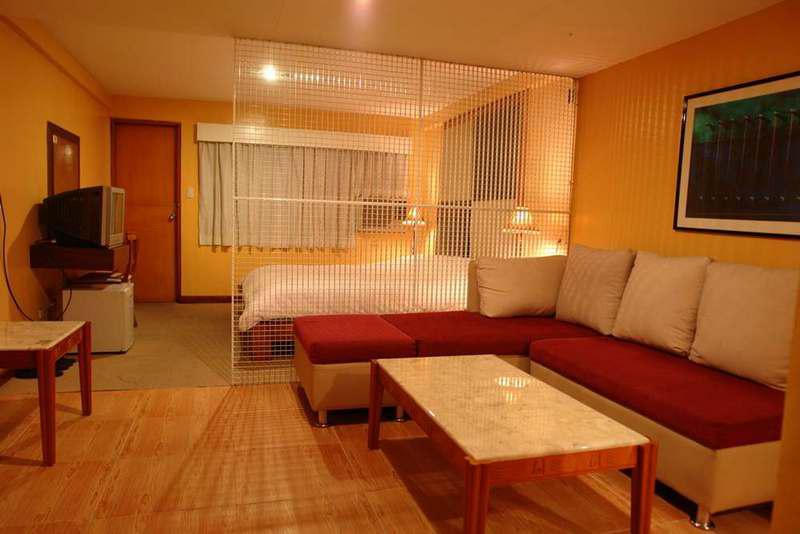 Sir William'S Hotel Quezon City Ngoại thất bức ảnh